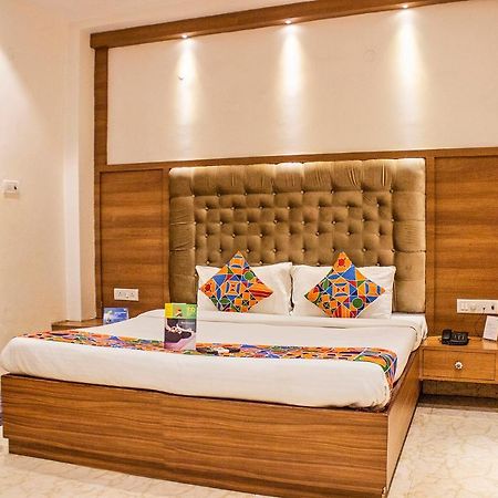 Fabhotel Prime Sarin Inn Heritage Varanasi Bagian luar foto